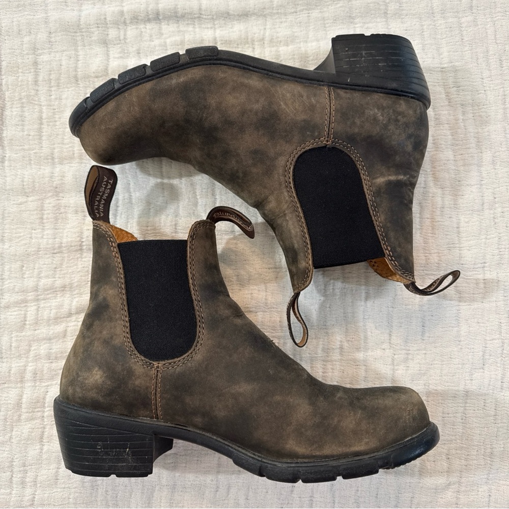 Blundstone 1571 Rustic Brown Chelsea Boots Heel Women's US Size 9 *As Shown*